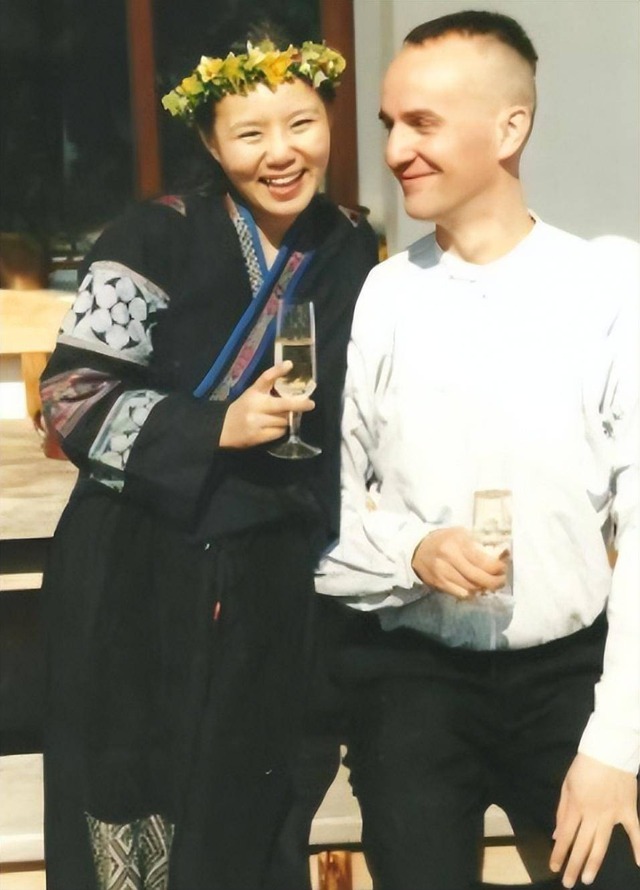 Chị em thân thiết của Chi Pu bị chồng nhạc sĩ "cắm sừng" 3 năm không hay biết, hôn nhân đổ vỡ- Ảnh 6. Chị em thân thiết của Chi Pu bị chồng nhạc sĩ "cắm sừng" 3 năm không hay biết, hôn nhân đổ vỡ- Ảnh 6.