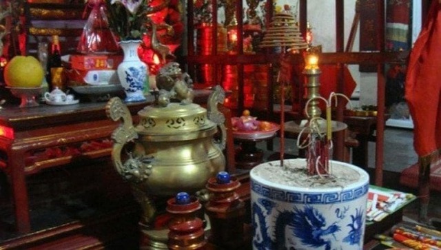 6 thời điểm không nên thắp hương- Ảnh 1.