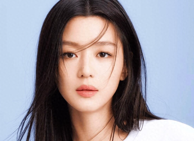 “Mợ chảnh” đánh mất ánh hào quang - Ảnh 7. “Mợ chảnh” đánh mất ánh hào quang - Ảnh 7.