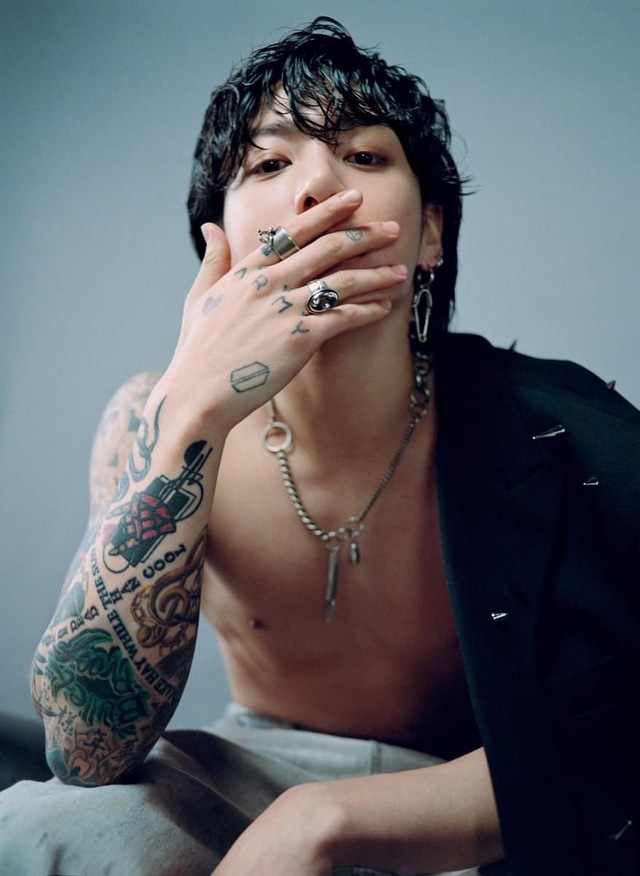 Rộ "thuyết âm mưu" Jungkook (BTS) hẹn hò mỹ nhân aespa để che giấu điều đen tối này?- Ảnh 4. Rộ "thuyết âm mưu" Jungkook (BTS) hẹn hò mỹ nhân aespa để che giấu điều đen tối này?- Ảnh 4.