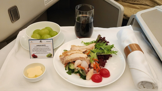 aT Center – Vietnam Airlines hợp tác quảng bá nho Hàn Quốc trên các chuyến bay quốc tế- Ảnh 2.