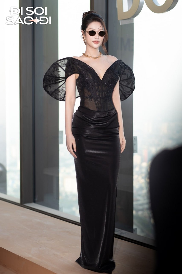 Thảm đỏ show Đỗ Long: Kỳ Duyên "quá bén" bên cạnh Thiên Ân, suýt không nhận ra Huyền Baby- Ảnh 4.