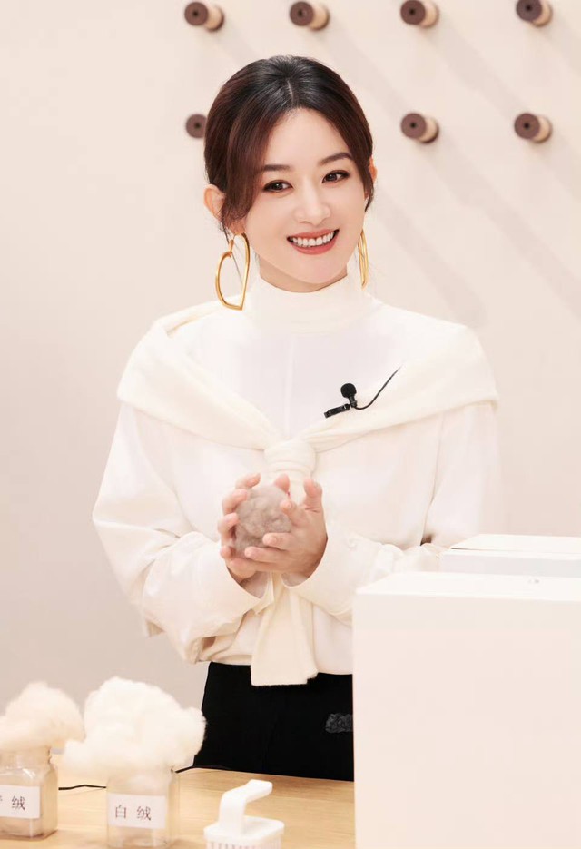 Mỹ nhân hạng A thất bại ê chề nhất 2025: Đóng phim nào flop phim đó, văng tục trên MXH gây phẫn nộ- Ảnh 4.