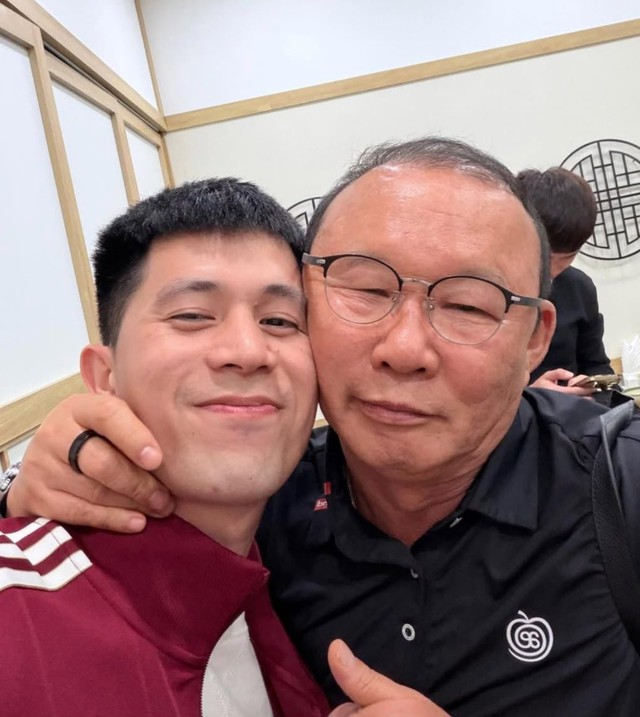 Ông Park Hang-seo hội ngộ dàn trò cưng Quang Hải, Văn Đức, ký ức đẹp Thường Châu ùa về- Ảnh 2. Ông Park Hang-seo hội ngộ dàn trò cưng Quang Hải, Văn Đức, ký ức đẹp Thường Châu ùa về- Ảnh 2.
