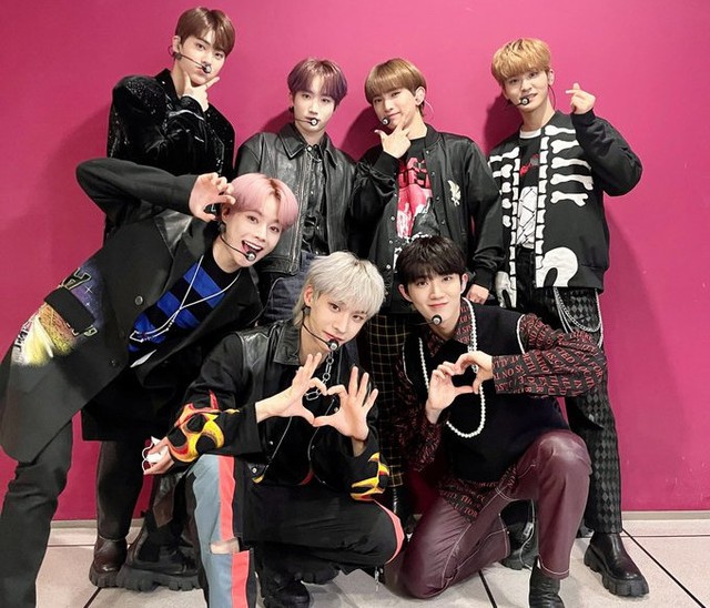 Tranh cãi nhóm nam Kpop biểu diễn tại Miss Cosmo, chưa Chung kết đã gặp drama- Ảnh 5. Tranh cãi nhóm nam Kpop biểu diễn tại Miss Cosmo, chưa Chung kết đã gặp drama- Ảnh 5.