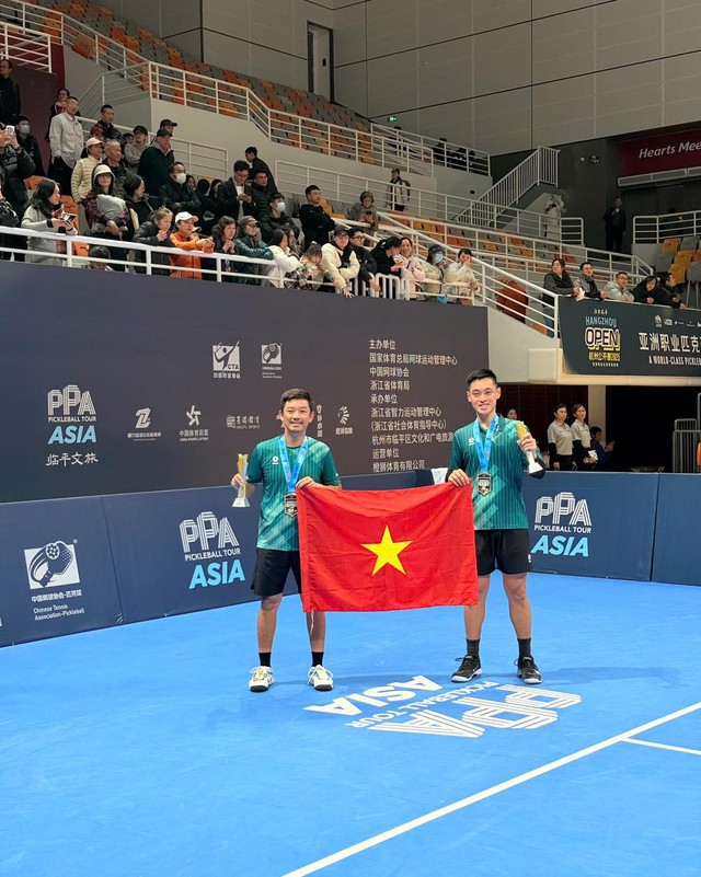 Từng dính drama "nảy lửa", Lý Hoàng Nam và Trương Vinh Hiển nay cùng vô địch PPA Tour Asia, màn tương tác gây bão MXH- Ảnh 2. Từng dính drama "nảy lửa", Lý Hoàng Nam và Trương Vinh Hiển nay cùng vô địch PPA Tour Asia, màn tương tác gây bão MXH- Ảnh 2.