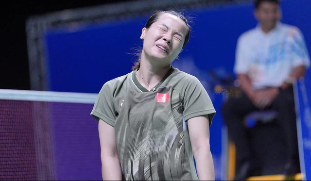 Thuỳ Linh- VĐV  cầu lông Việt Nam bức xúc bị vì trọng tài xử ép tại SEA Games 33- Ảnh 1.