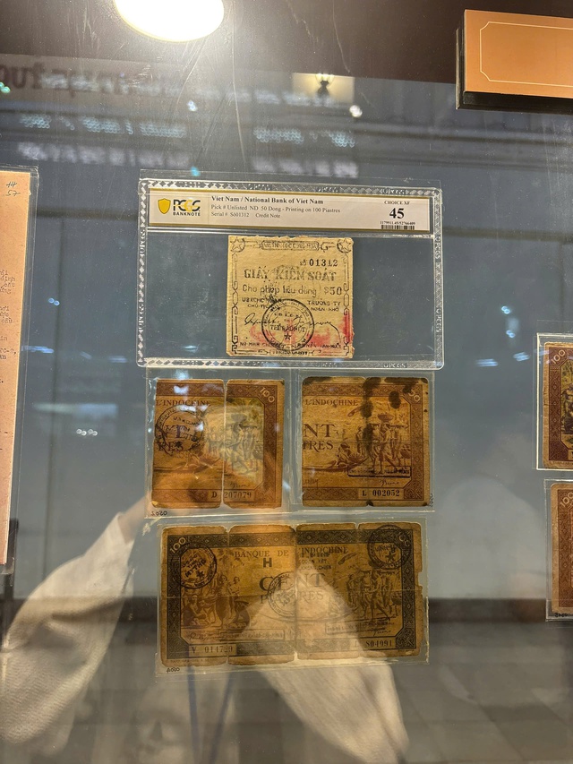 Bên trong căn phòng đầy tiền mặt tại Ngân hàng Nhà nước Việt Nam, lần đầu mở cửa công khai cho người dân chiêm ngưỡng- Ảnh 9. Bên trong căn phòng đầy tiền mặt tại Ngân hàng Nhà nước Việt Nam, lần đầu mở cửa công khai cho người dân chiêm ngưỡng- Ảnh 9.