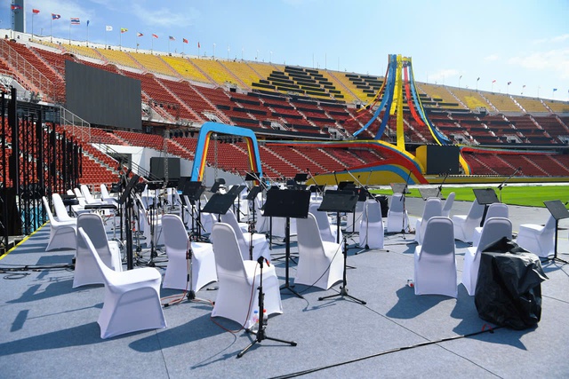 Độc đáo khai mạc SEA Games 33: Lộ màn biểu diễn mô tô nước bùng nổ, khung cảnh sân 50 nghìn chỗ gây choáng- Ảnh 10. Độc đáo khai mạc SEA Games 33: Lộ màn biểu diễn mô tô nước bùng nổ, khung cảnh sân 50 nghìn chỗ gây choáng- Ảnh 10.