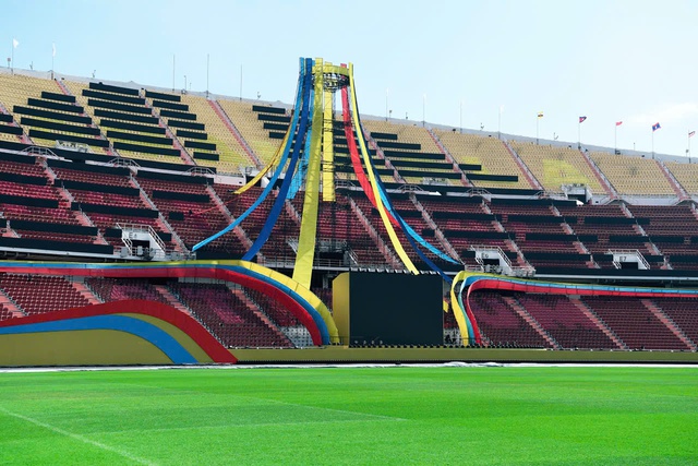 Độc đáo khai mạc SEA Games 33: Lộ màn biểu diễn mô tô nước bùng nổ, khung cảnh sân 50 nghìn chỗ gây choáng- Ảnh 9. Độc đáo khai mạc SEA Games 33: Lộ màn biểu diễn mô tô nước bùng nổ, khung cảnh sân 50 nghìn chỗ gây choáng- Ảnh 9.