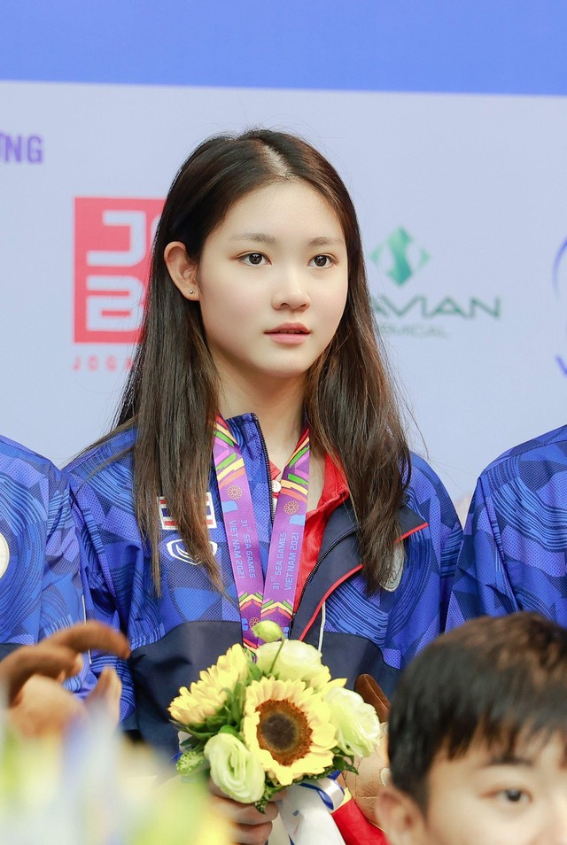 Nữ thần cầu lông trẻ nhất lịch sử Nữ thần cầu lông trẻ nhất lịch sử