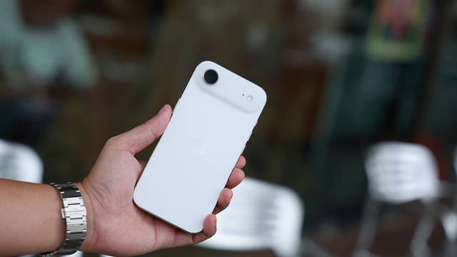 iPhone mới của Apple "thủng đáy", rớt giá thảm hại khiến người mua "khóc thét"- Ảnh 3.