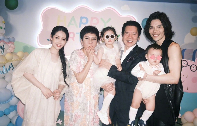 Con trai trùm mafia 3 lần bị mỹ nhân hàng đầu showbiz từ chối, dùng 1001 chiêu và nhờ đến mẹ mới cưới được vợ- Ảnh 4.