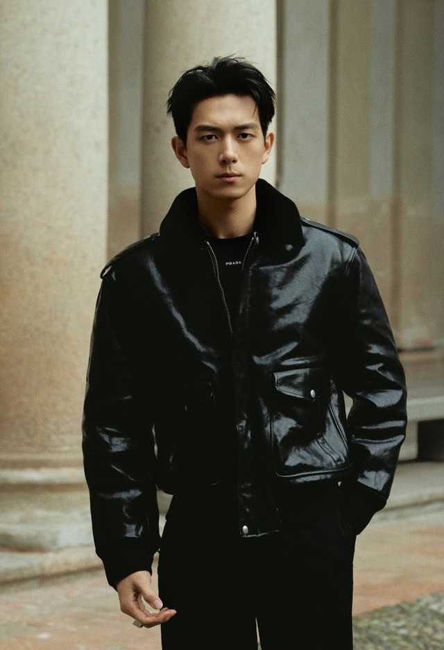 "Lời nguyền Prada" liệu có đánh gục "nam thần quốc dân" này sau khi Kim Soo Hyun dính phốt?- Ảnh 4. "Lời nguyền Prada" liệu có đánh gục "nam thần quốc dân" này sau khi Kim Soo Hyun dính phốt?- Ảnh 4.