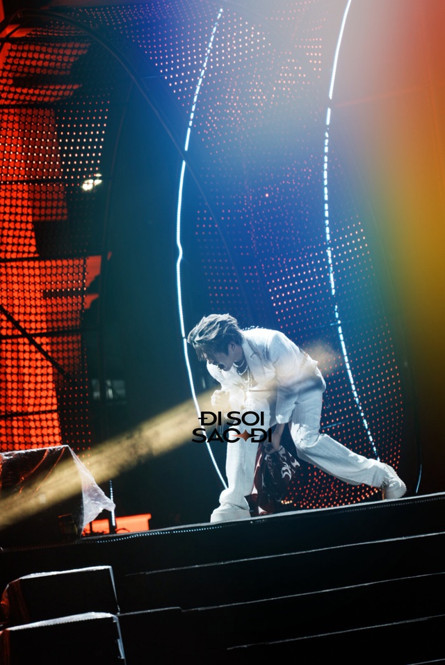 RHYDER chuẩn “đỉnh lưu” thế hệ mới diễn live cực cháy, Quang Hùng MasterD - marzuz gây ấn tượng mạnh tại Road to 8Wonder!- Ảnh 13.