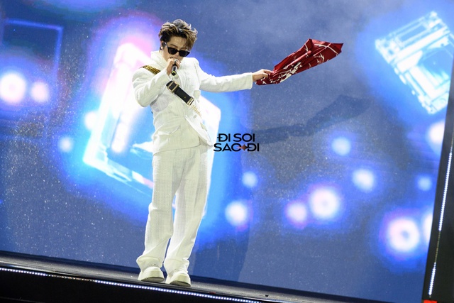 RHYDER chuẩn “đỉnh lưu” thế hệ mới diễn live cực cháy, Quang Hùng MasterD - marzuz gây ấn tượng mạnh tại Road to 8Wonder!- Ảnh 11.