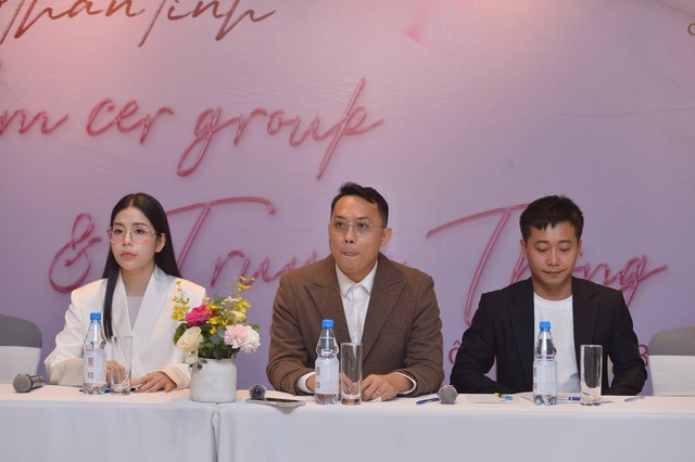 Quang Linh Vlogs trở lại châu Phi nhưng vẫn sẽ kiếm bộn tiền ở Việt Nam bằng cách này!- Ảnh 6. Quang Linh Vlogs trở lại châu Phi nhưng vẫn sẽ kiếm bộn tiền ở Việt Nam bằng cách này!- Ảnh 6.