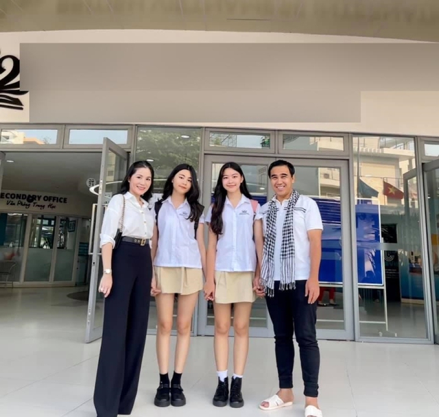 Ái nữ kín tiếng nhà MC Quyền Linh: Visual tuổi 17 không kém cạnh Lọ Lem, thành tích học tập thế nào?- Ảnh 9. Ái nữ kín tiếng nhà MC Quyền Linh: Visual tuổi 17 không kém cạnh Lọ Lem, thành tích học tập thế nào?- Ảnh 9.