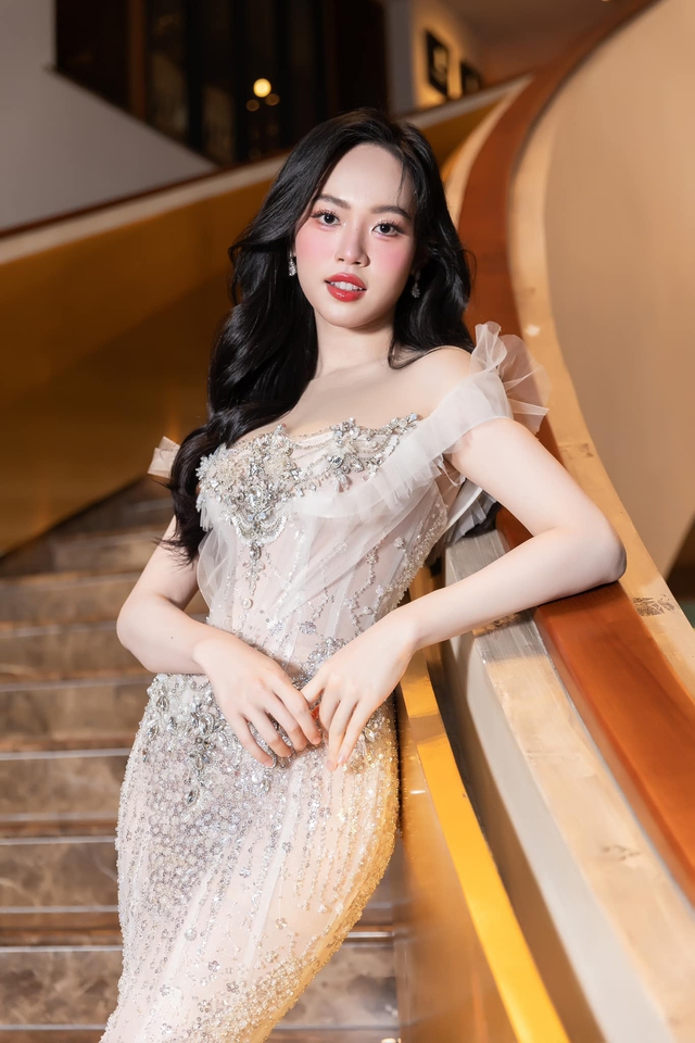Á hậu Trịnh Thuỳ Linh dạo này: Cuộc sống như phú bà,  có 1 điểm giống phu nhân hào môn Phương Nhi- Ảnh 9.
