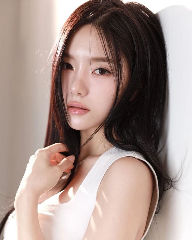 Mỹ nhân xinh nhất Đảo Thiên Đường bất ngờ trở thành "gà cưng" trong công ty Chi Pu!- Ảnh 10.
