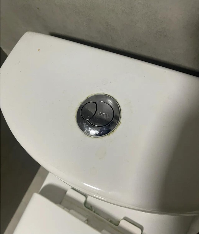 10 "ổ bệnh" ẩn nấp ngay trong nhà: Bạn càng nghĩ vô hại càng nguy hiểm!- Ảnh 3.