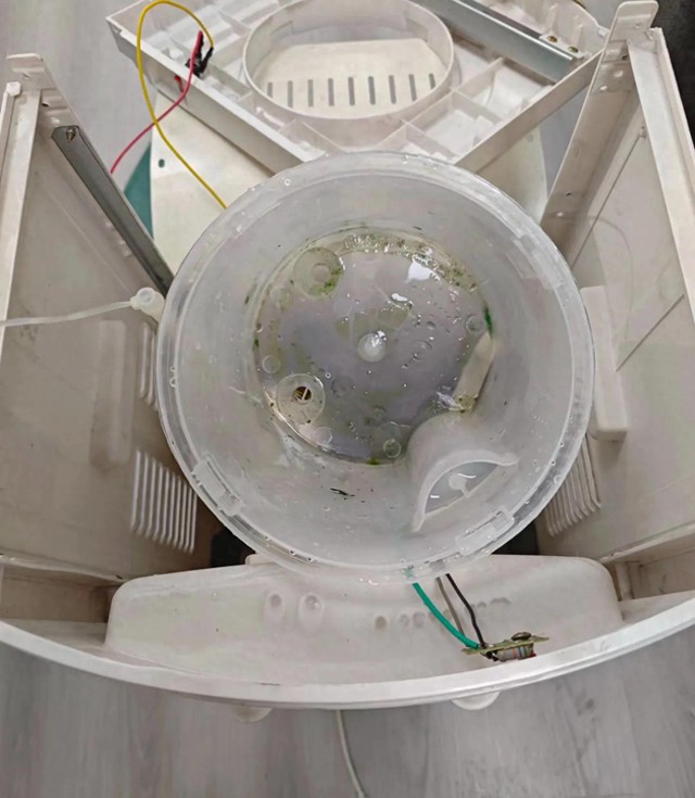 10 "ổ bệnh" ẩn nấp ngay trong nhà: Bạn càng nghĩ vô hại càng nguy hiểm!- Ảnh 1.