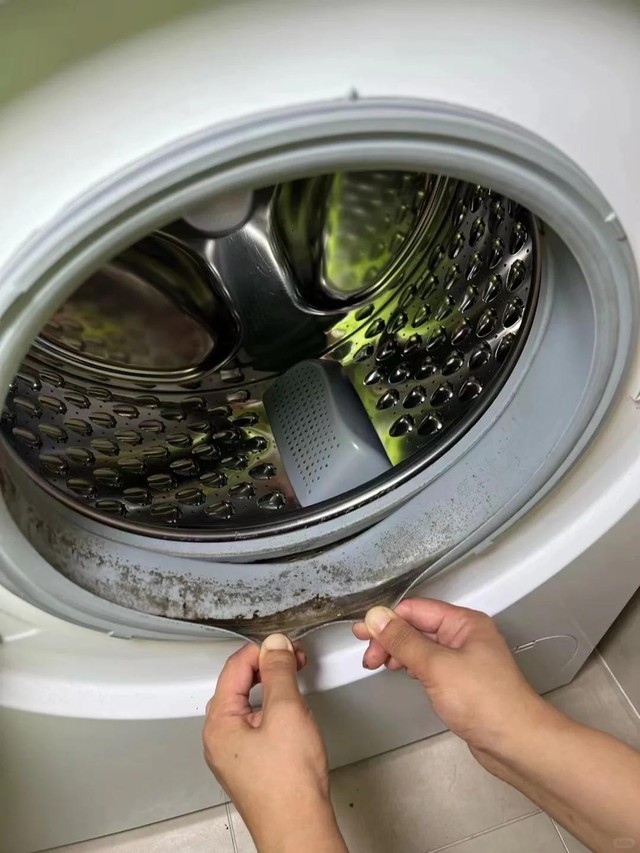 10 "ổ bệnh" ẩn nấp ngay trong nhà: Bạn càng nghĩ vô hại càng nguy hiểm!- Ảnh 2.