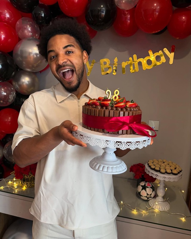 Lộ nhan sắc thật không make-up của vợ Xuân Son, một khoảnh khắc hé lộ tình cảm vợ chồng của chàng cầu thủ- Ảnh 3. Lộ nhan sắc thật không make-up của vợ Xuân Son, một khoảnh khắc hé lộ tình cảm vợ chồng của chàng cầu thủ- Ảnh 3.