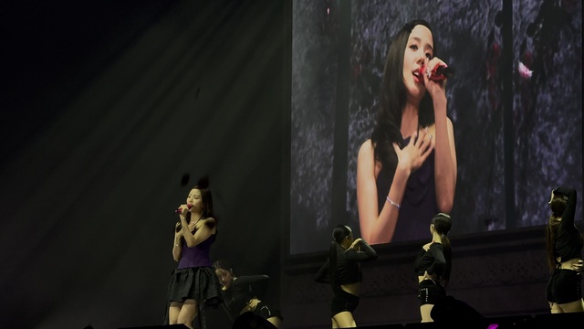 Loạt clip "bóc trần" khả năng hát live của thành viên đẹp nhất BLACKPINK tại Việt Nam- Ảnh 3.