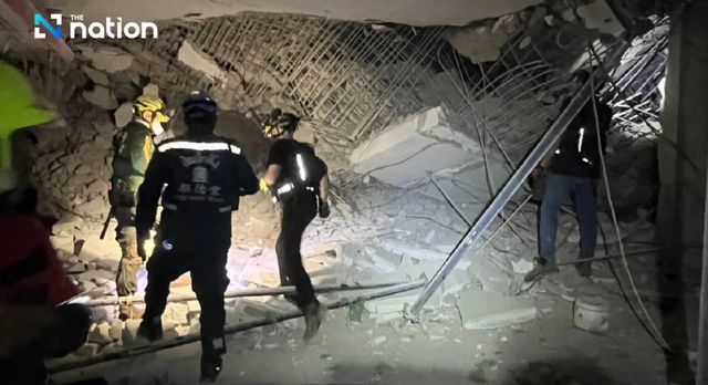 Đã tiếp cận được tầng hầm tòa nhà bị sập do động đất ở Bangkok: Đếm ngược 72 tiếng "giờ vàng" sắp hết hạn- Ảnh 1. Đã tiếp cận được tầng hầm tòa nhà bị sập do động đất ở Bangkok: Đếm ngược 72 tiếng "giờ vàng" sắp hết hạn- Ảnh 1.