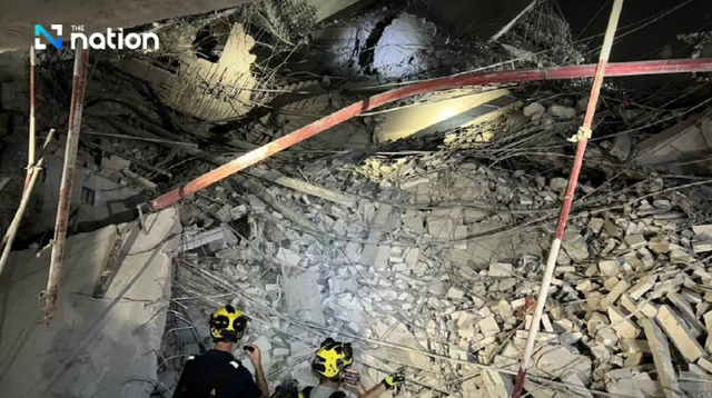 Đã tiếp cận được tầng hầm tòa nhà bị sập do động đất ở Bangkok: Đếm ngược 72 tiếng "giờ vàng" sắp hết hạn- Ảnh 3. Đã tiếp cận được tầng hầm tòa nhà bị sập do động đất ở Bangkok: Đếm ngược 72 tiếng "giờ vàng" sắp hết hạn- Ảnh 3.