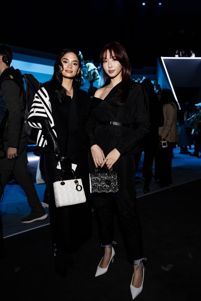 Trọn bộ ảnh nét căng Thuỳ Tiên bừng sáng tại sự kiện có Jisoo - Mingyu, nhan sắc và thần thái "tuyệt đối điện ảnh"- Ảnh 9. Trọn bộ ảnh nét căng Thuỳ Tiên bừng sáng tại sự kiện có Jisoo - Mingyu, nhan sắc và thần thái "tuyệt đối điện ảnh"- Ảnh 9.