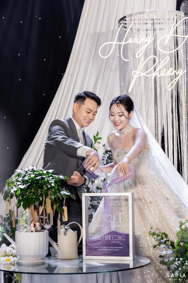 Chuyện tình sao nam Vbiz và vợ yêu 9 năm: Bên nhau từ năm cấp 3, visual bà xã ngang ngửa hot girl- Ảnh 1. Chuyện tình sao nam Vbiz và vợ yêu 9 năm: Bên nhau từ năm cấp 3, visual bà xã ngang ngửa hot girl- Ảnh 1.