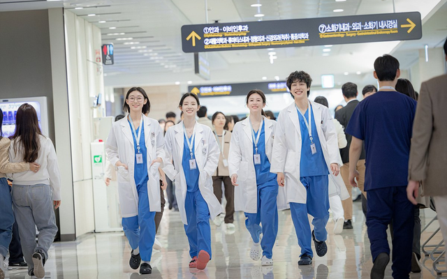 Phim Hàn mới chiếu đã khiến cõi mạng bùng nổ: Nữ chính xinh yêu như em bé, nhìn chỉ muốn bắt về nuôi- Ảnh 3.