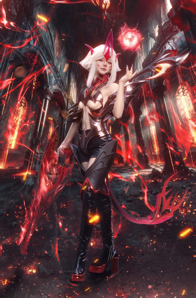 Cosplay Violet Huyết Ma Thần, cô gái chỉ dám biến hóa 50% nhưng vẫn khiến fan nam chao đảo - Ảnh 5.