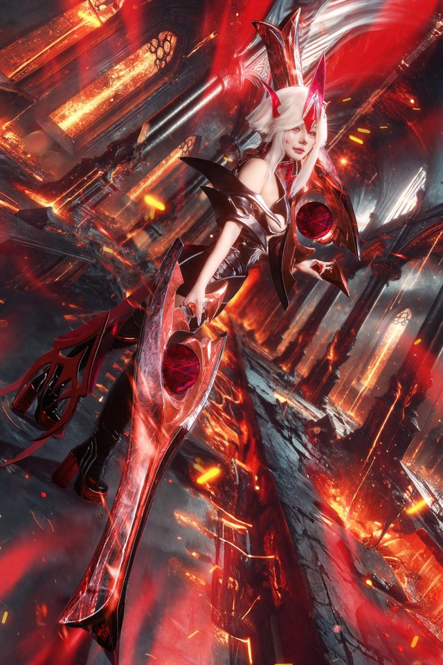 Cosplay Violet Huyết Ma Thần, cô gái chỉ dám biến hóa 50% nhưng vẫn khiến fan nam chao đảo - Ảnh 3.