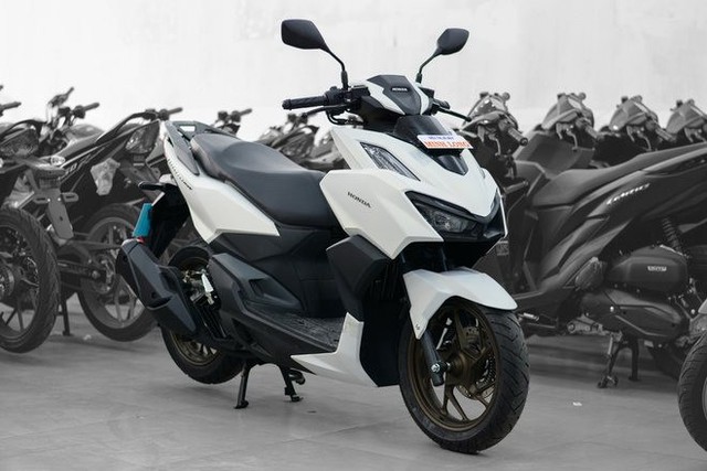 Giá xe máy Honda Vario mới nhất tháng 4/2025- Ảnh 1.