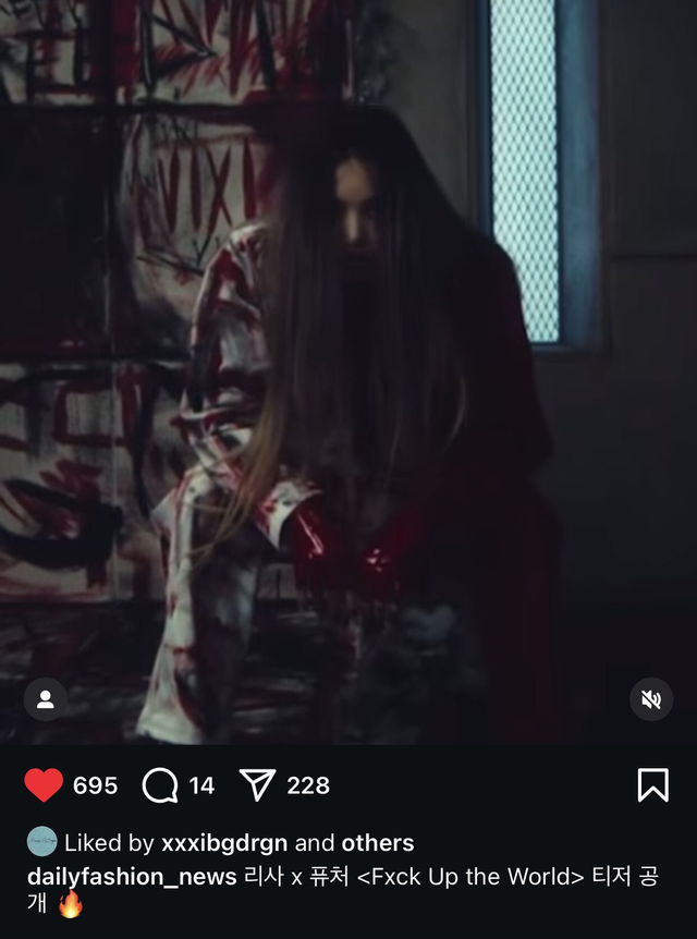 G-Dragon liên tục làm 1 hành động vì Lisa (BLACKPINK), cho thấy mối quan hệ đặc biệt- Ảnh 6.