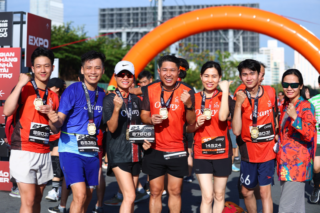 Giải chạy bộ: Thể thao xanh hay cuộc đua xả rác?- Ảnh 2. Giải chạy bộ: Thể thao xanh hay cuộc đua xả rác?- Ảnh 2.