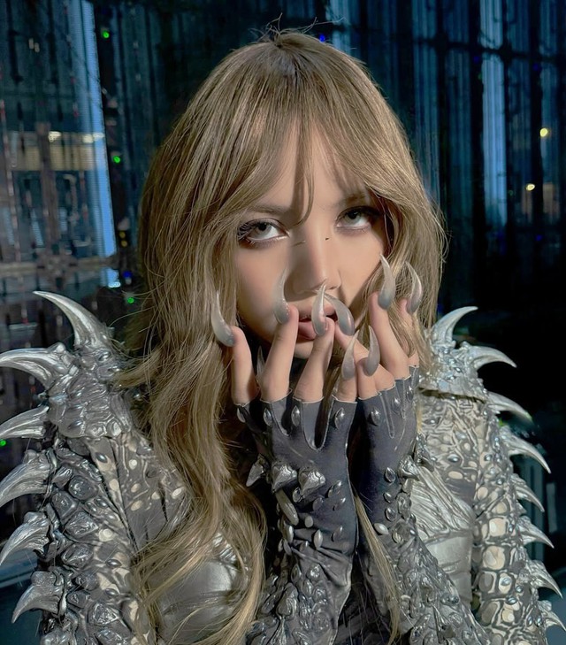 Có 1 sự thật về sân khấu solo của Lisa và Jennie tại Coachella, vậy mới thấy 6 năm trước BLACKPINK đẳng cấp cỡ nào!- Ảnh 2.
