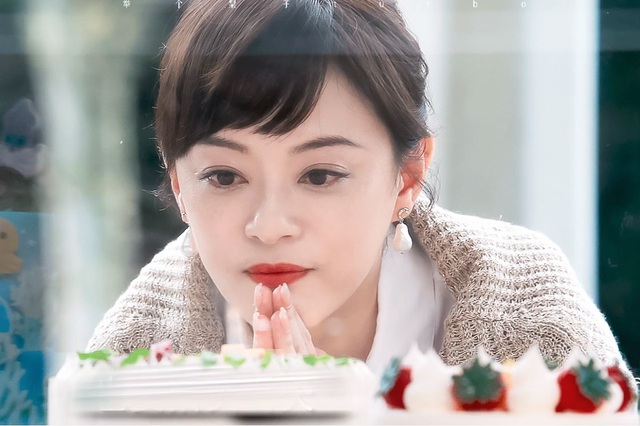 Phim vừa chiếu 40 phút đã đứng top 1 rating cả nước, nữ chính bùng nổ cõi mạng vì "đẹp dã man"- Ảnh 5.