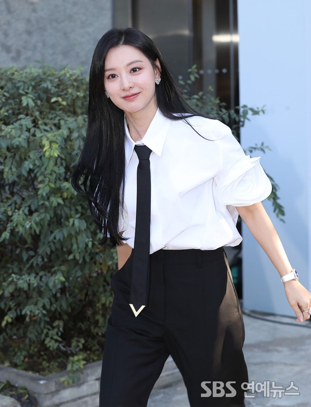 kim1-17450376458031916464540.jpg