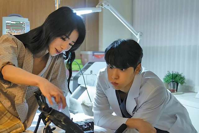 Chuyện đáng lo gì đã xảy ra với cặp đôi vàng Lee Do Hyun - Lim Ji Yeon?- Ảnh 4.