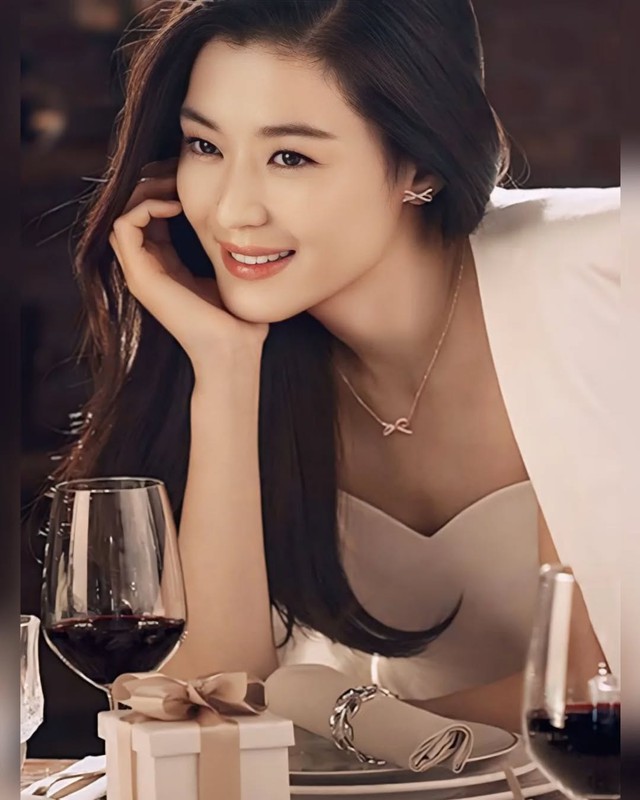 5 nữ thần Hàn Quốc mãi "bất bại", hot rần rần suốt 2 thập kỷ: Chạm đỉnh rồi vẫn chưa chịu xuống!- Ảnh 3.