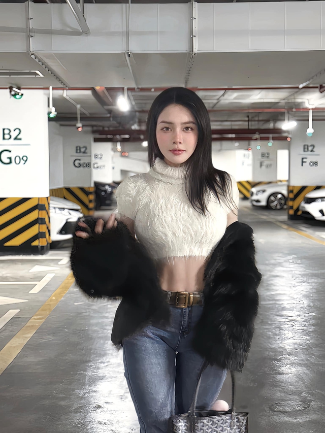 Bạn gái “trâm anh thế phiệt” của Văn Thanh lộ ảnh cam thường mặt mộc, nhan sắc có khác ảnh tự đăng sexy, nuột nà?- Ảnh 2.