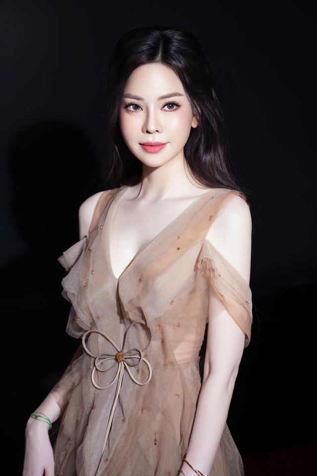 Lâu ngày mới gặp, siêu mẫu Đào Lan Phương bất ngờ xuất hiện ở bộ phim hot nhất hiện tại- Ảnh 3. Lâu ngày mới gặp, siêu mẫu Đào Lan Phương bất ngờ xuất hiện ở bộ phim hot nhất hiện tại- Ảnh 3.