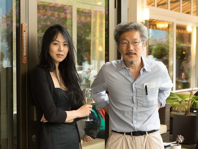 Hot nhất Naver: 130.000 người xem "tiểu tam" Kim Min Hee tái xuất, cùng người tình hơn 22 tuổi đưa con mới sinh đi dạo- Ảnh 3.