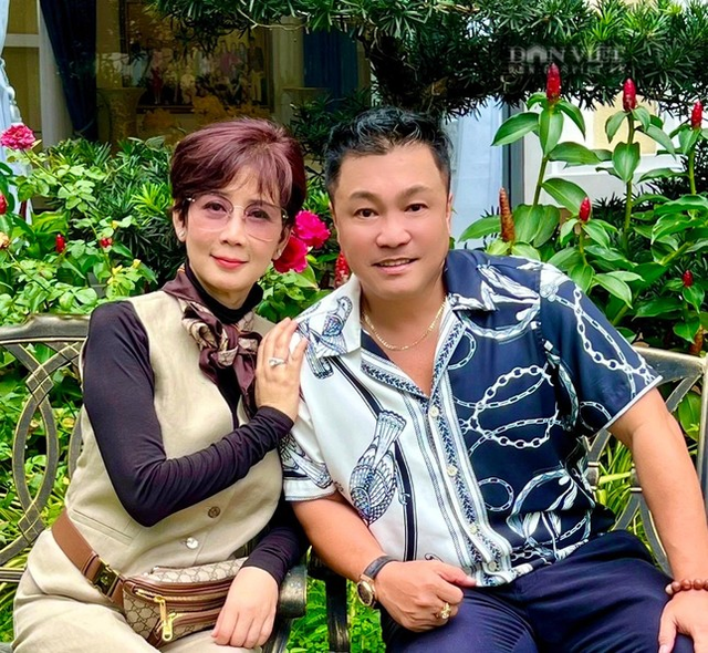 Mỹ nhân Việt có cát-xê khủng 10 cây vàng: Nhận cú sốc trong lễ đính hôn, âm thầm biến mất khỏi showbiz- Ảnh 7. Mỹ nhân Việt có cát-xê khủng 10 cây vàng: Nhận cú sốc trong lễ đính hôn, âm thầm biến mất khỏi showbiz- Ảnh 7.