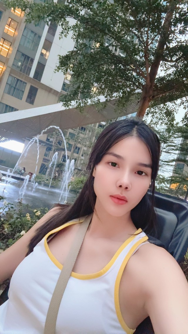 Tình cảnh đáng thương của Kỳ Hân - vợ Mạc Hồng Quân sau vụ gãy chân vì chơi pickleball- Ảnh 1.