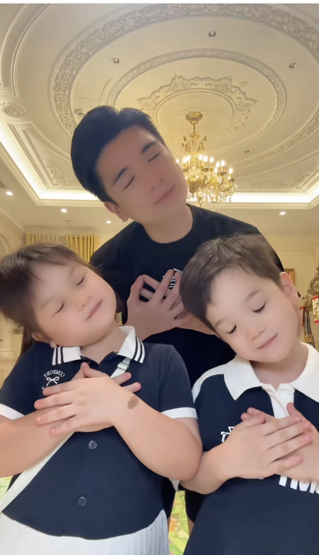 Thiếu gia nhà bầu Hiển xả vai chủ tịch bắt trend "nháy mắt Kim Seon Ho",hoa hậu Đỗ Mỹ Linh liền có phản ứng này- Ảnh 2.